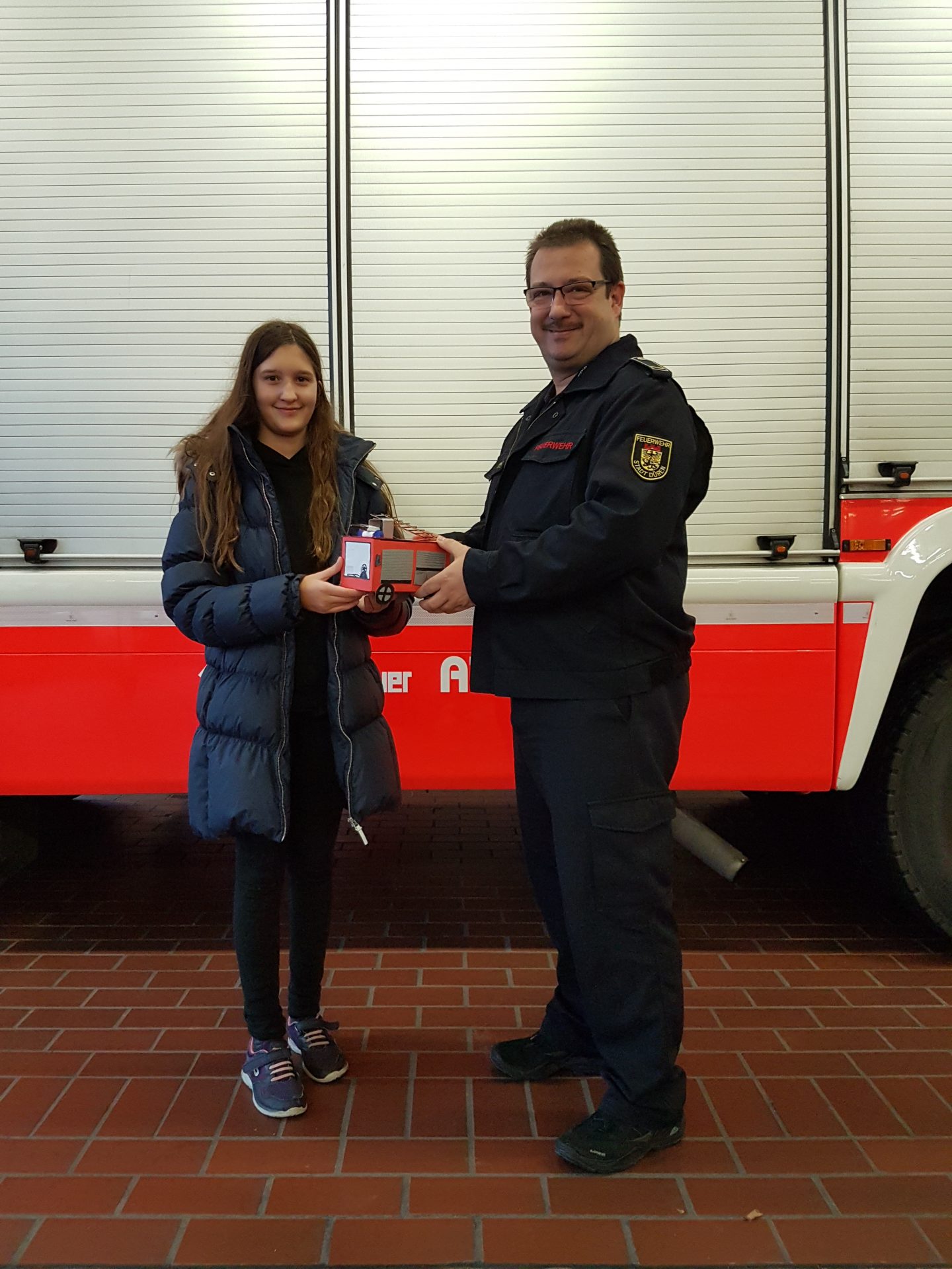 Foto bergabeFeuerwehrauto1 UMeyer